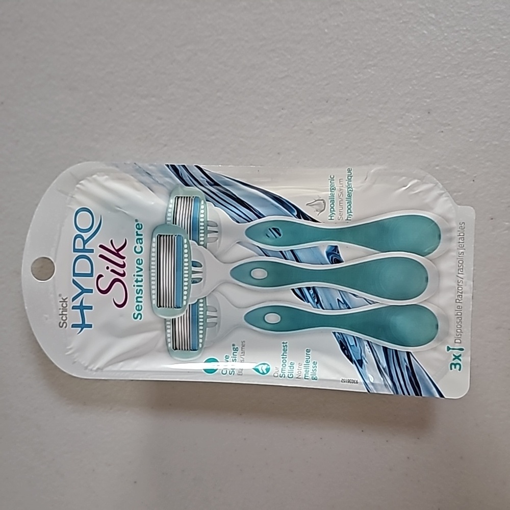 Schick Hydro Silk Sensitive Care Disposable Razors 3 Counts